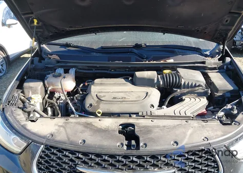 2024 Chrysler Pacifica Touring from USA, damaged, VIN 2C4RC1FG7RR200420